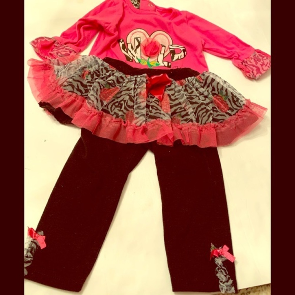DDG Darling 2 Pc Set 6 a 9 months